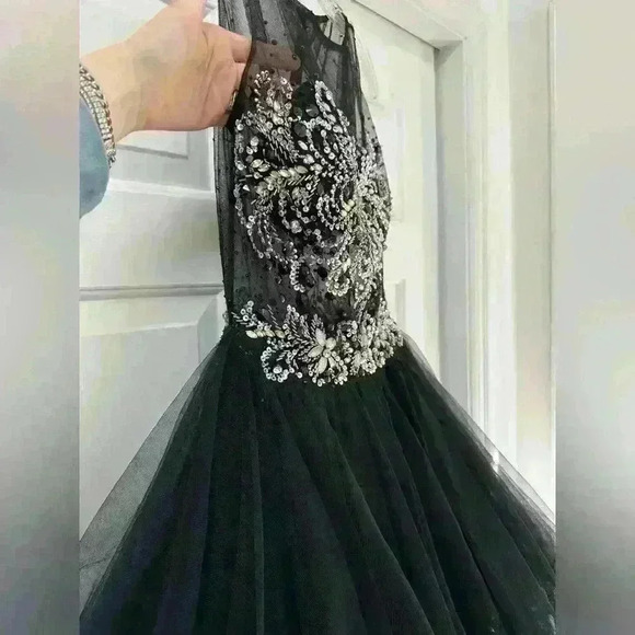 Samila & Co Formal Beaded Tulle / Prom Dress
Size 0-2 - Picture 2 of 9
